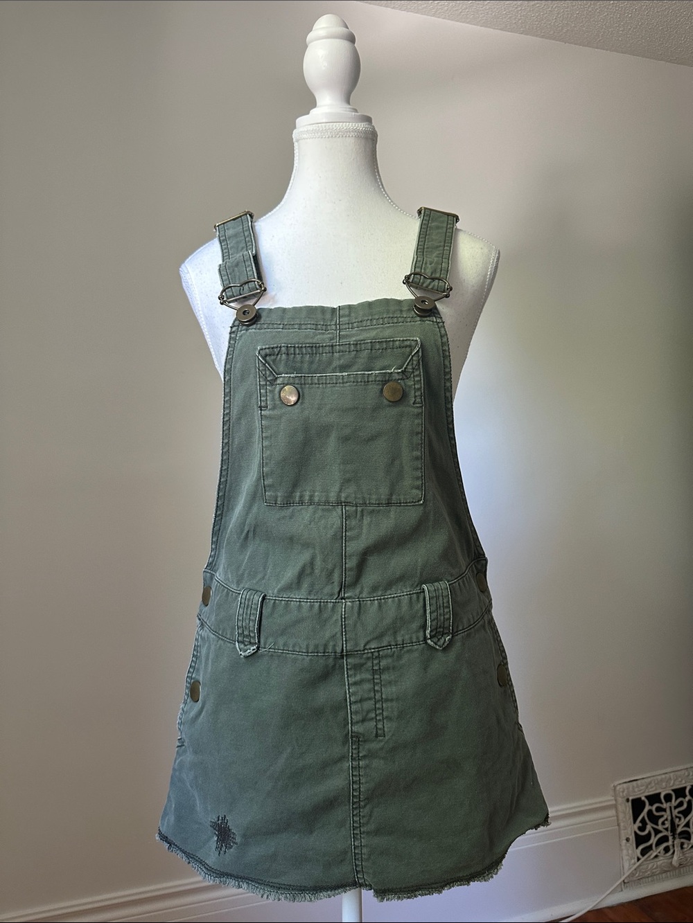 TALULA Army Green Distressed Moto Boho Skater Utility Mini Overall Dress Sz 4